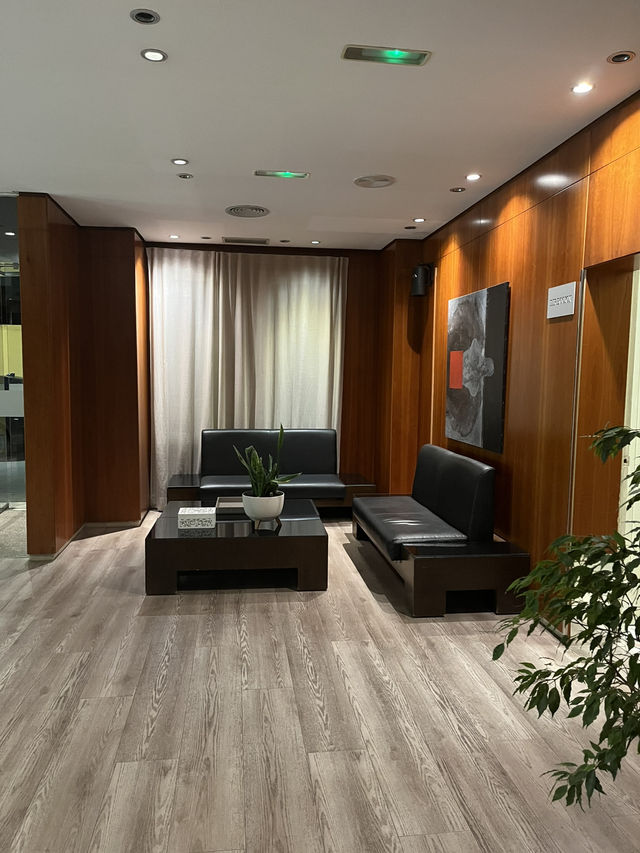 AC Hotel La Linea 🇪🇸easy and cheap !!