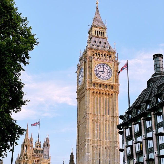 🚶‍♂️🌇 City Walk Through London’s Timeless Icons: From Westminster to St Paul’s 🏛️🕰️