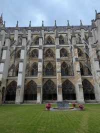🏛 Westminster Abbey – The Coronation Cathedral of Kings and Culture