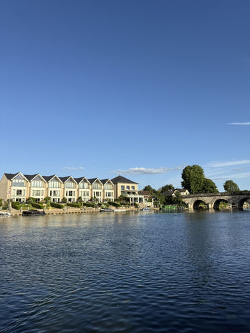 SUMMER PARADISE 18 MN AWAY FROM LONDON! SUMMER PARADISE 18 MN AWAY FROM LONDON!