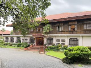 🏛️🇵🇭 Malacañang of the North – A Glimpse Into Power, Legacy, and Controversy 🇵🇭🏛️