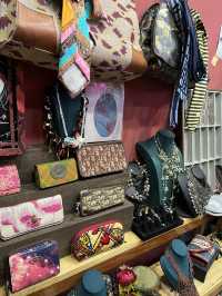 Shop Like a Local🛍️
