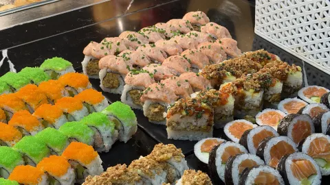 All-you-can-eat! A lavish Asian sushi buffet — traveler post in วานตา