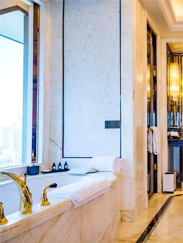 Wuhan, luxury, ultimate, must stay!