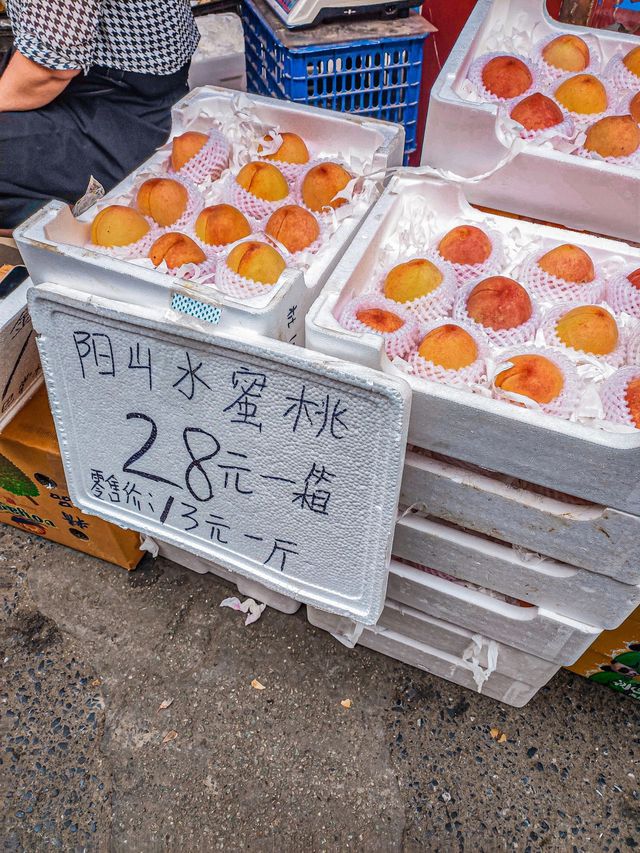 逛上海誤入當地古鎮|||從寶山寺出來