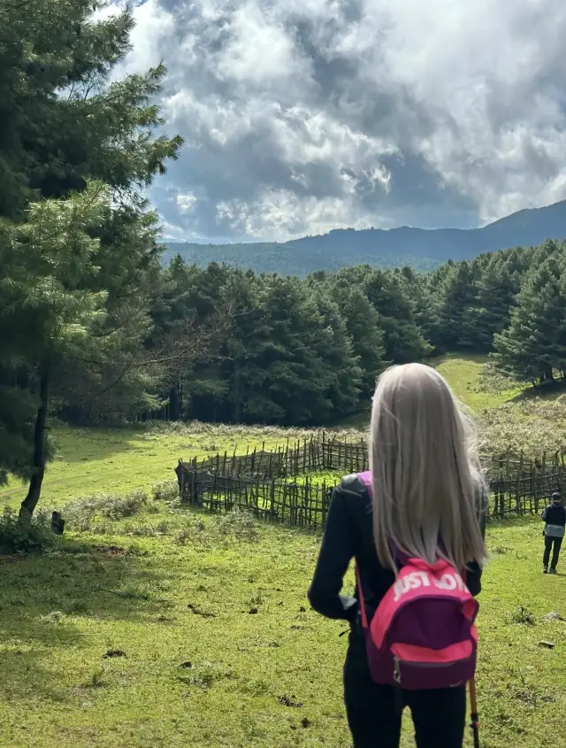 The unknown hidden gem of Dali, Bird Hanging Mountain