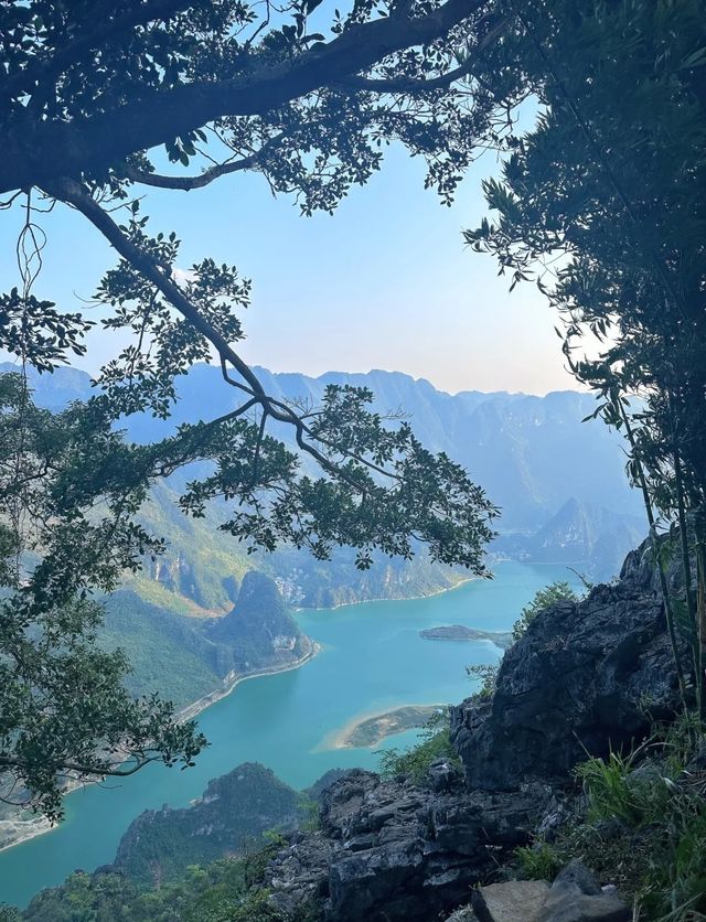 探秘廣西百色凌雲縣浩坤湖，海拔1050米的高原明珠