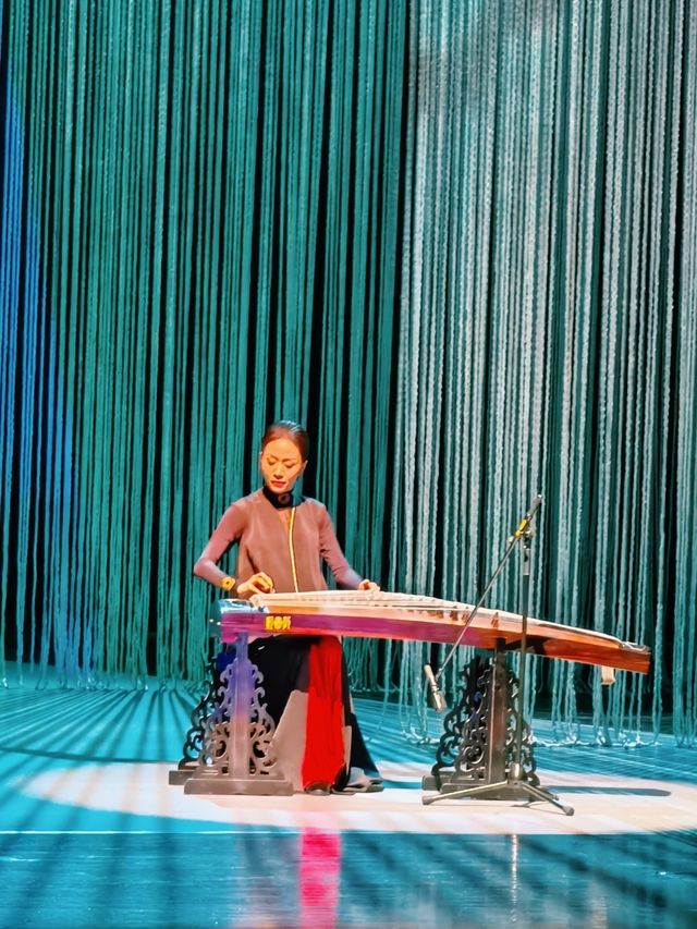 今日觀演 | 如夢令沉醉於古箏情境音畫 今日觀演 | 如夢令沉醉於古箏情境音畫