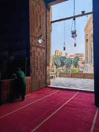 蘇丹哈桑清真寺|遜尼派四大教法同堂辯經