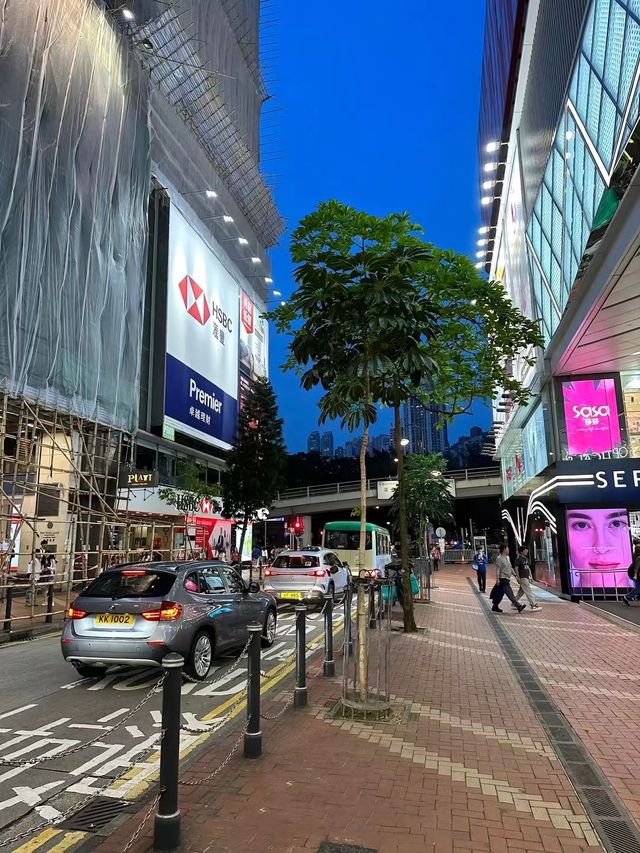 夜幕下的香港