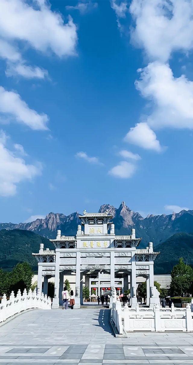 九華山|明珠照徹天堂路，金錫振開地獄門