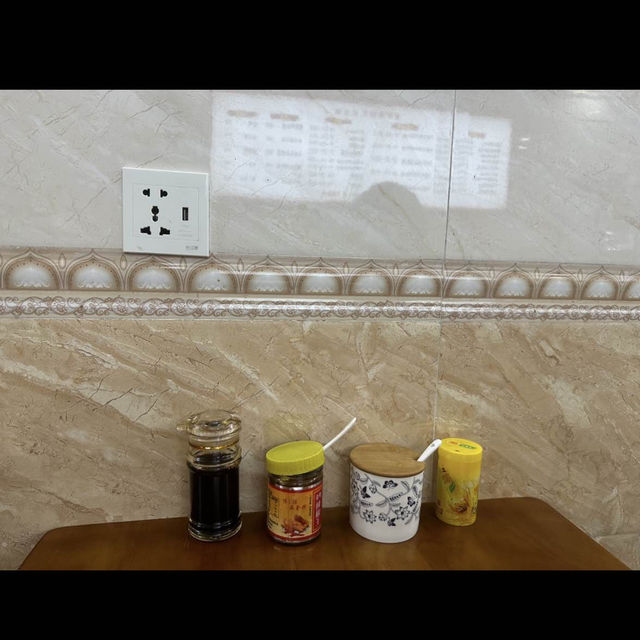 어느 시간에 가도 항상 손님이 있는 맛집 :)