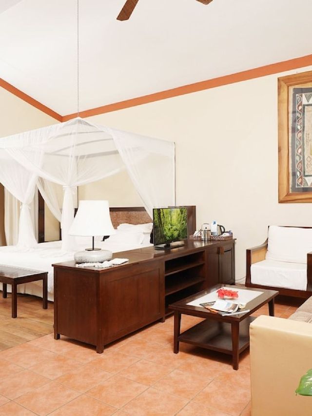 🌟✨ Malindi Magic: Diamonds Dream of Africa! 🏖️🛏️