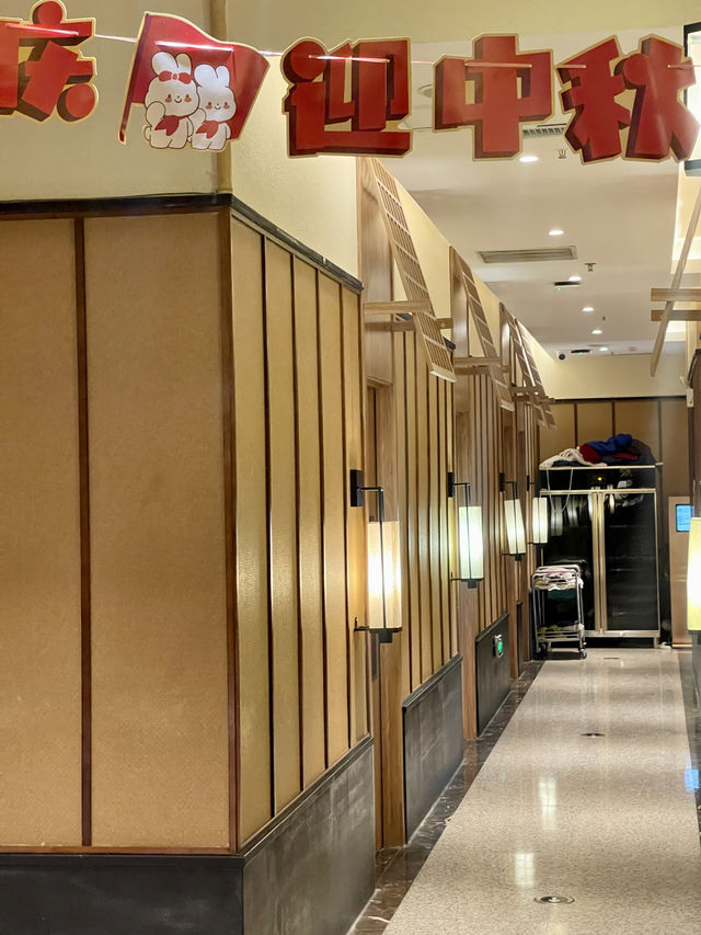 真是難以想像晚上他家如此火爆。