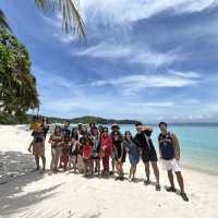 Pinkywhite Beach and Blue oceanicwater
