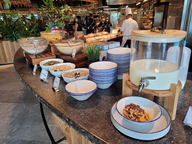 Dusit Thani Laguna | 新加坡商務酒店   酒店：Dusit Thani La