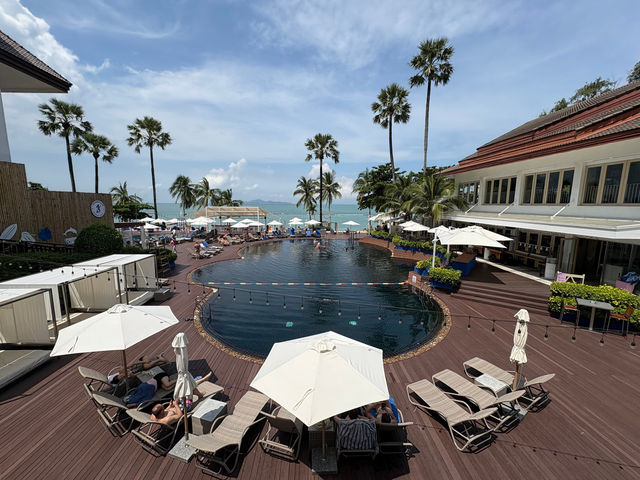 芭堤雅海灘上的恬靜時光 | Pullman Pattaya Hotel G   酒店：Pullma