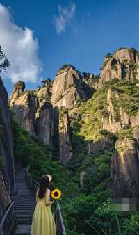 三清山：踩住雲端嘅仙山，藏住1600年嘅秘密