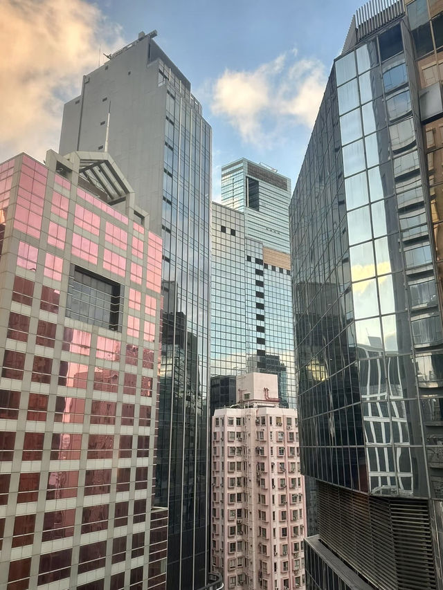 老派榮光的當代光芒：富豪香港酒店