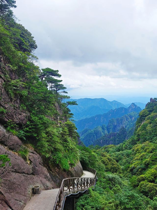 呢度被《中國國家地理》譽為：中國最美嘅峰林