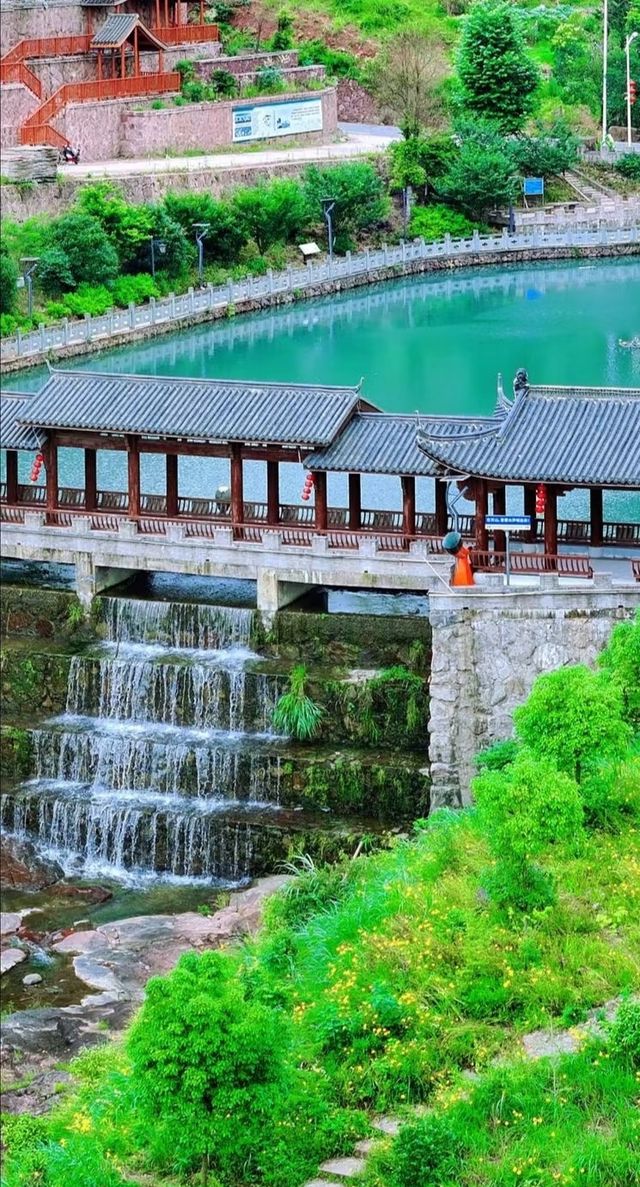 磐安旅遊必去景點 磐安，一個被嚴重低估的避暑寶藏地！這裡夏季平均氣溫僅23℃，擁有森林氧吧、古村秘境