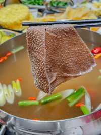 呢間牛肉火鍋真係正到爆！連湯底都想飲清光