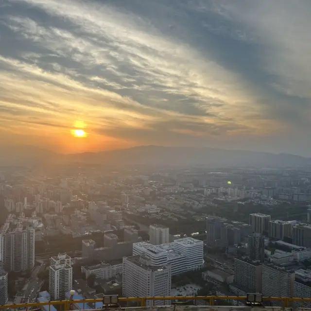 北京中央廣播電視塔！