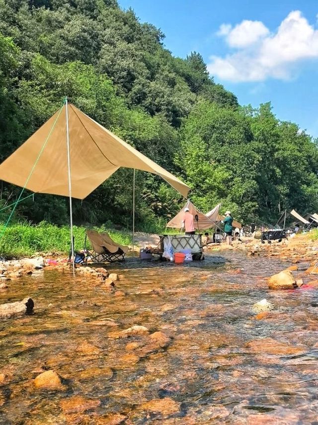 在湯池的溪澗找回25℃的夏天