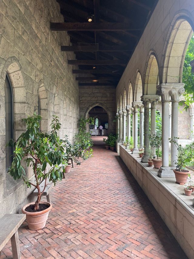 Smooth Visit to the Cloisters