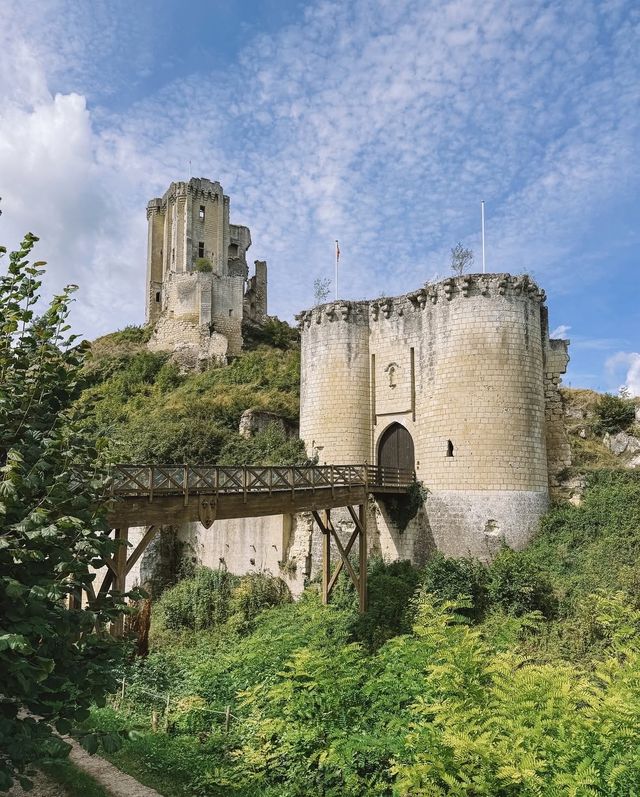 盧瓦爾河谷 — 法蘭西花園的皇家傳奇! ⸻ 景點介紹 盧瓦爾河谷坐落在法國中部,是 盧瓦爾河谷 — 法蘭西花園的皇家傳奇! ⸻ 景點介紹 盧瓦爾河谷坐落在法國中部,是