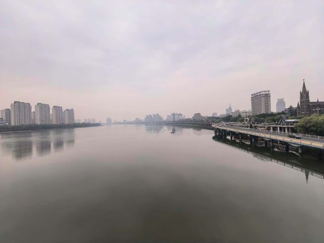 吉林市:霧淞與松江水韻的千年對望   一座江與城共生的北方明珠  作為吉林省第二大城市,吉林市 吉林市:霧淞與松江水韻的千年對望   一座江與城共生的北方明珠  作為吉林省第二大城市,吉林市