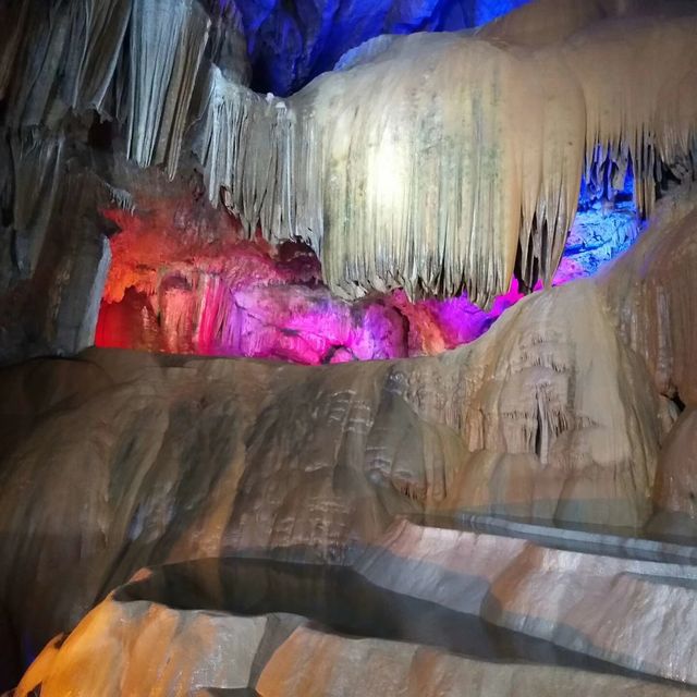 探秘通山隱水洞,咸寧必打卡的地下仙境! 探秘通山隱水洞,咸寧必打卡的地下仙境!