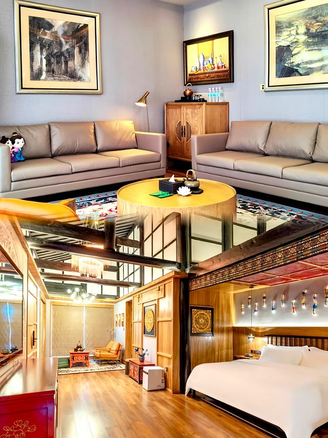 九寨溝住對了！雲裳民宿，推窗就是雪山海子