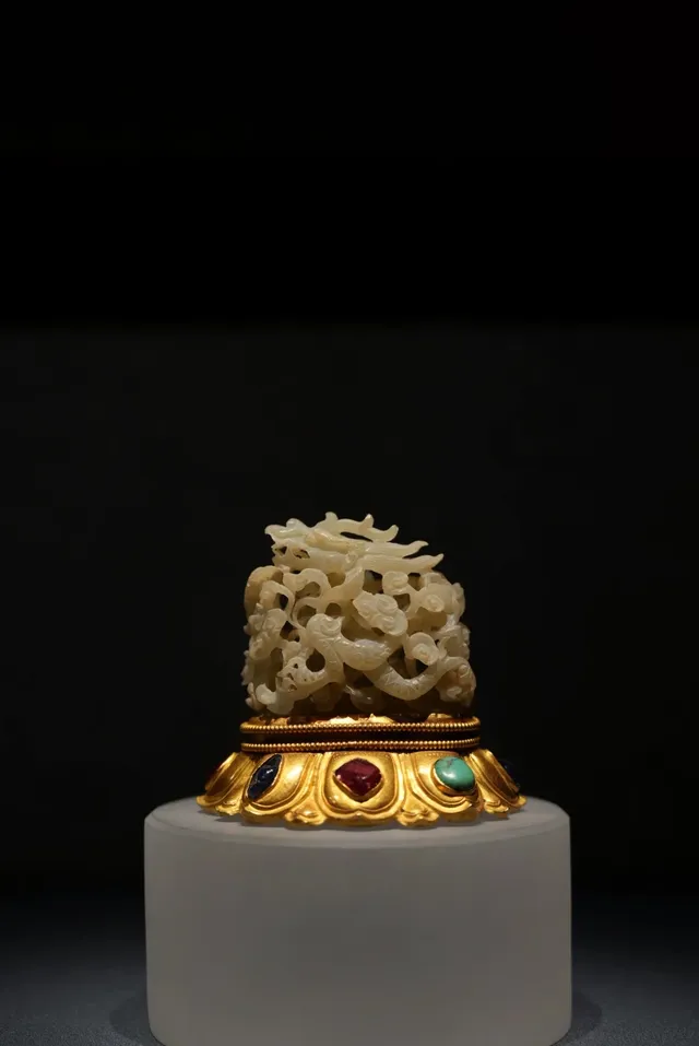 逛梁莊王珍藏館，被明代王室審美按頭種草