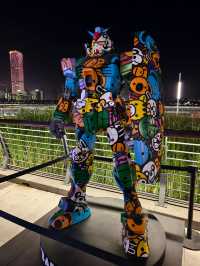 上海徐匯西岸驚現機甲聖誕樹!夜拍打卡聖地