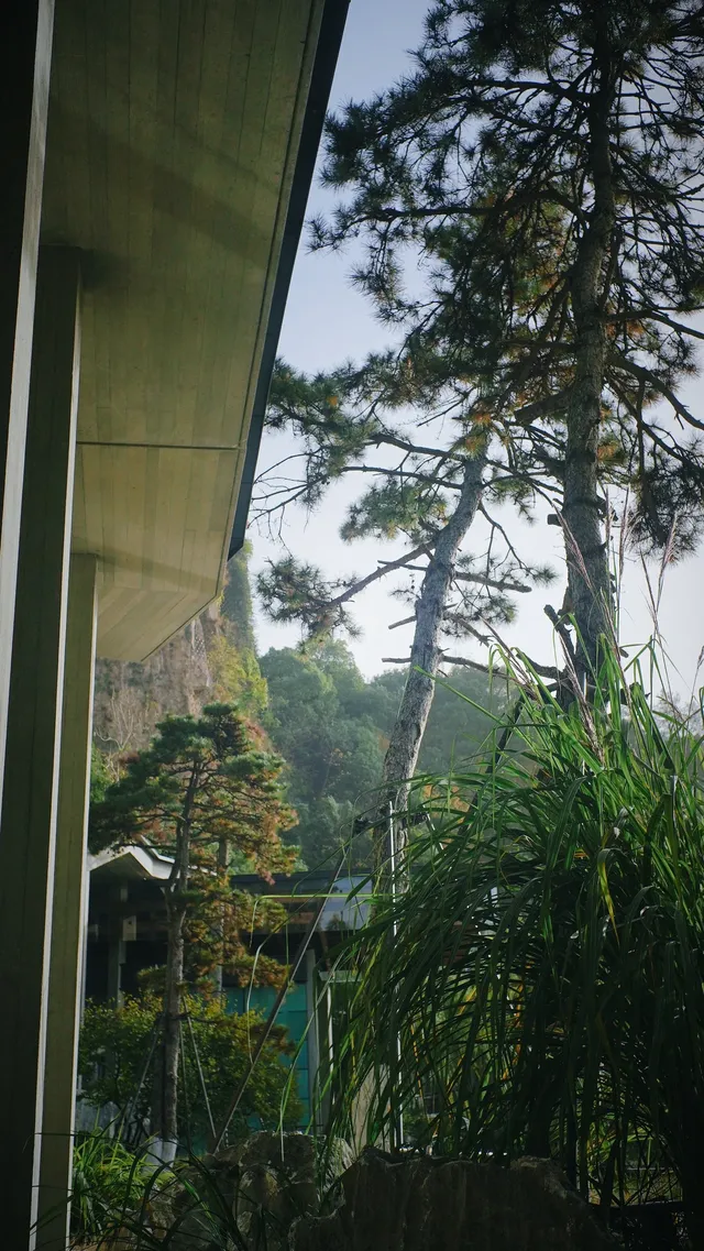 用雨過天青雲破處來描摹的宋之色