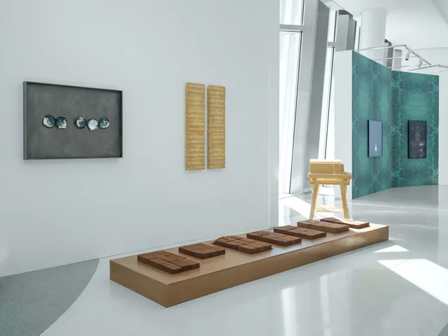 香格納三十周年特展：隙語浮步