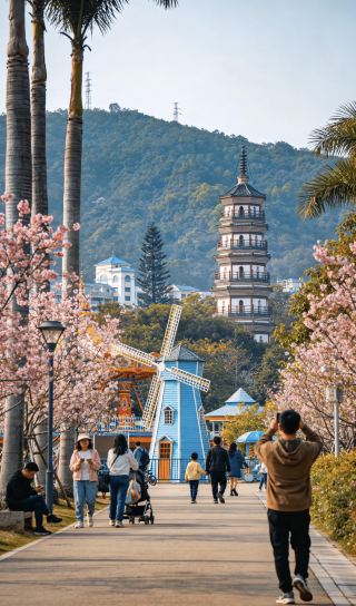 Back from Shenzhen, I really don't recommend going in March because the money just flows away and the crowds are overwhelming.