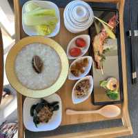Samiling- Wonderful hotel w hot spring