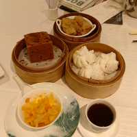逍遙下午茶，翠園鮑魚汁鮮竹卷，香菇雞包仔 ...