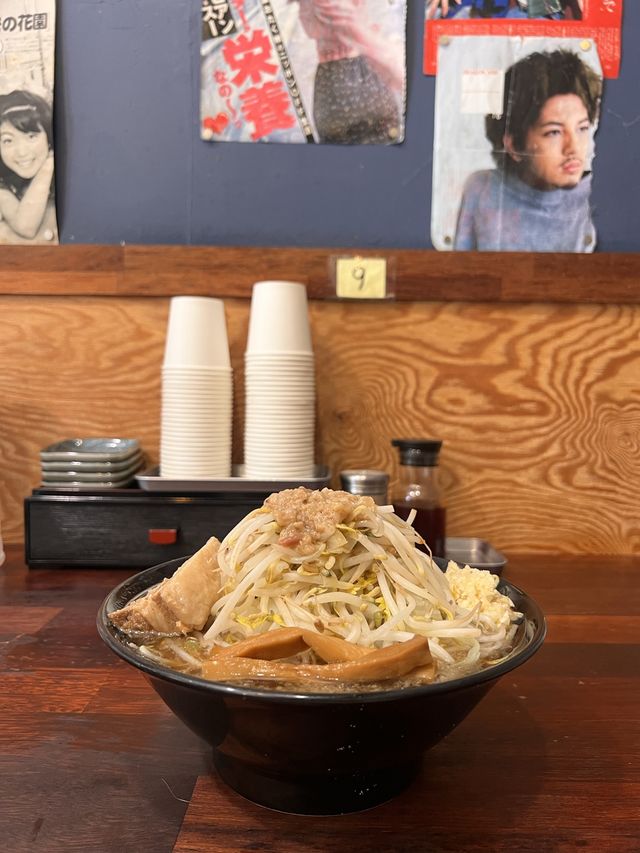 韓国/ソウル【弘大】韓国でも食べられる！！二郎系ラーメン🍜✨