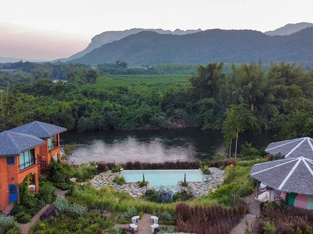 Elephant Treehouse บ้านพักสุด Private @ กาญจนบุรี