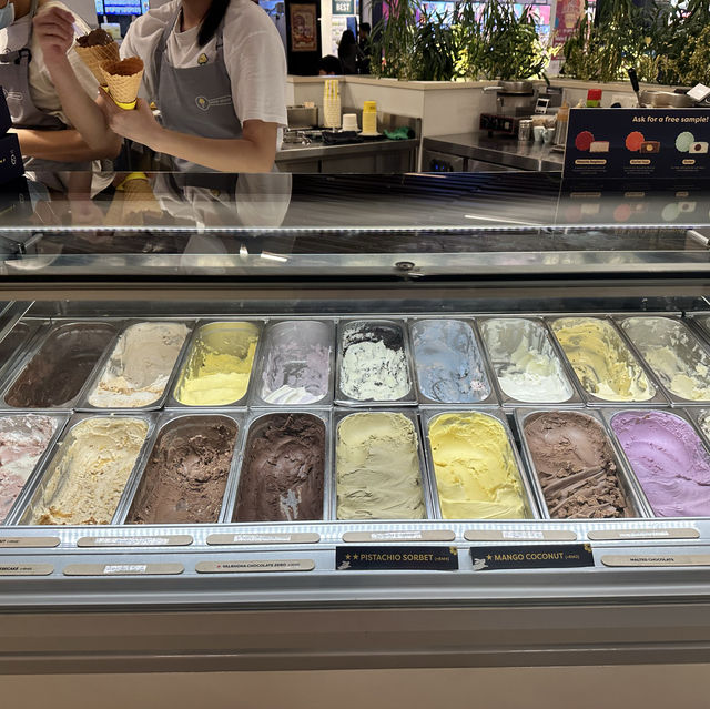 Sweet Indulgence @ Inside Scoop Tropicana🍦