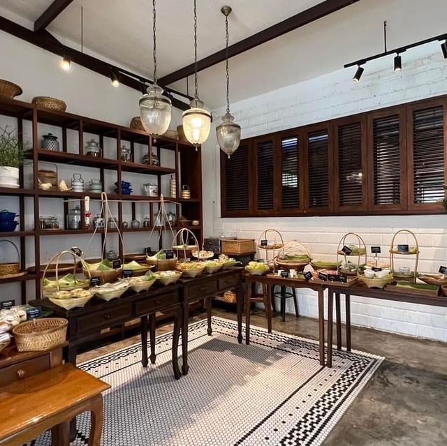 Baan Kao Nhom deserts and cafe