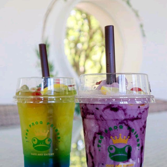 The Frog Prince Cafe & Eatery  🐸👑
คาเฟ่สวย อาหารอร่อย กิจกรรมเพียบ ✨
 