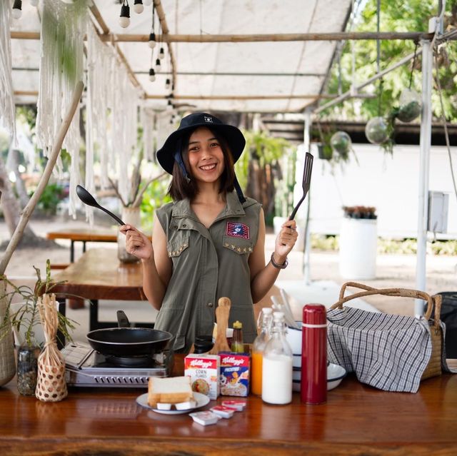 The Play Yard พักรถบ้านริมทะเลภูเก็ต