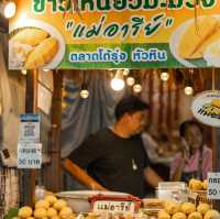 ตลาดโต้รุ่งหัวหิน จุดเช้คอิน กินเพลิน เดินเล่น