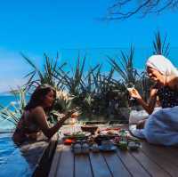 The Cliff Lipe | พูลวิลล่าหลีเป๊ะ