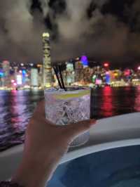 飽覽維港醉人美景下的海鮮盛宴