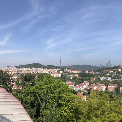 중국 칭다오의 풍경을 한 눈에 볼 수 있는, 신호산 공원  중국 칭다오의 풍경을 한 눈에 볼 수 있는, 신호산 공원